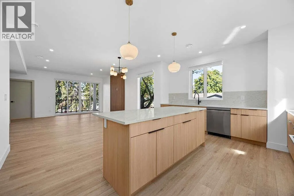 1506 39A Avenue Unit# 1