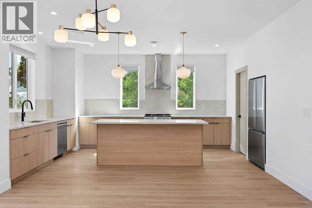 1506 39A Avenue Unit# 1