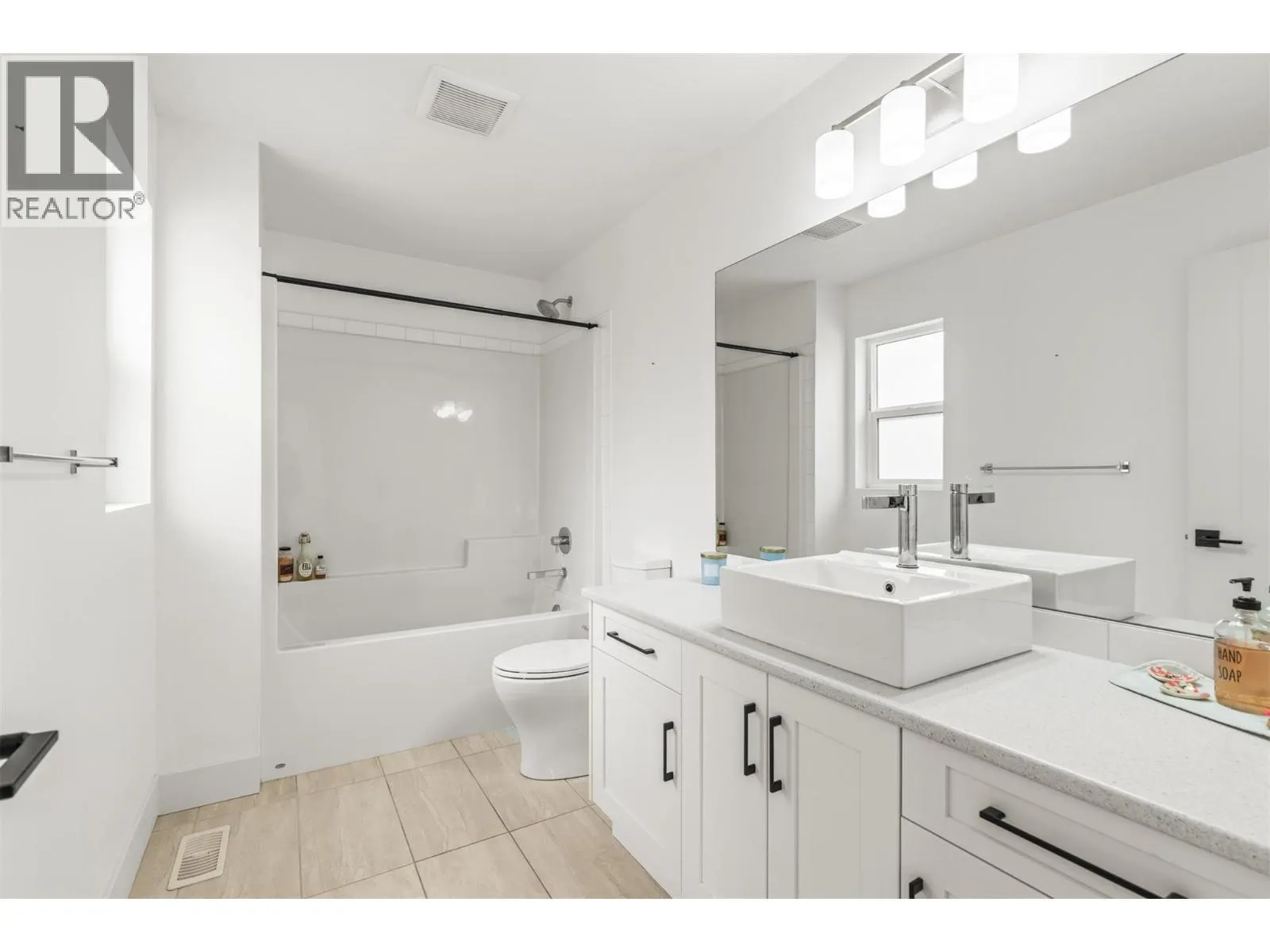 1000 Mt Robson Place Unit# 29