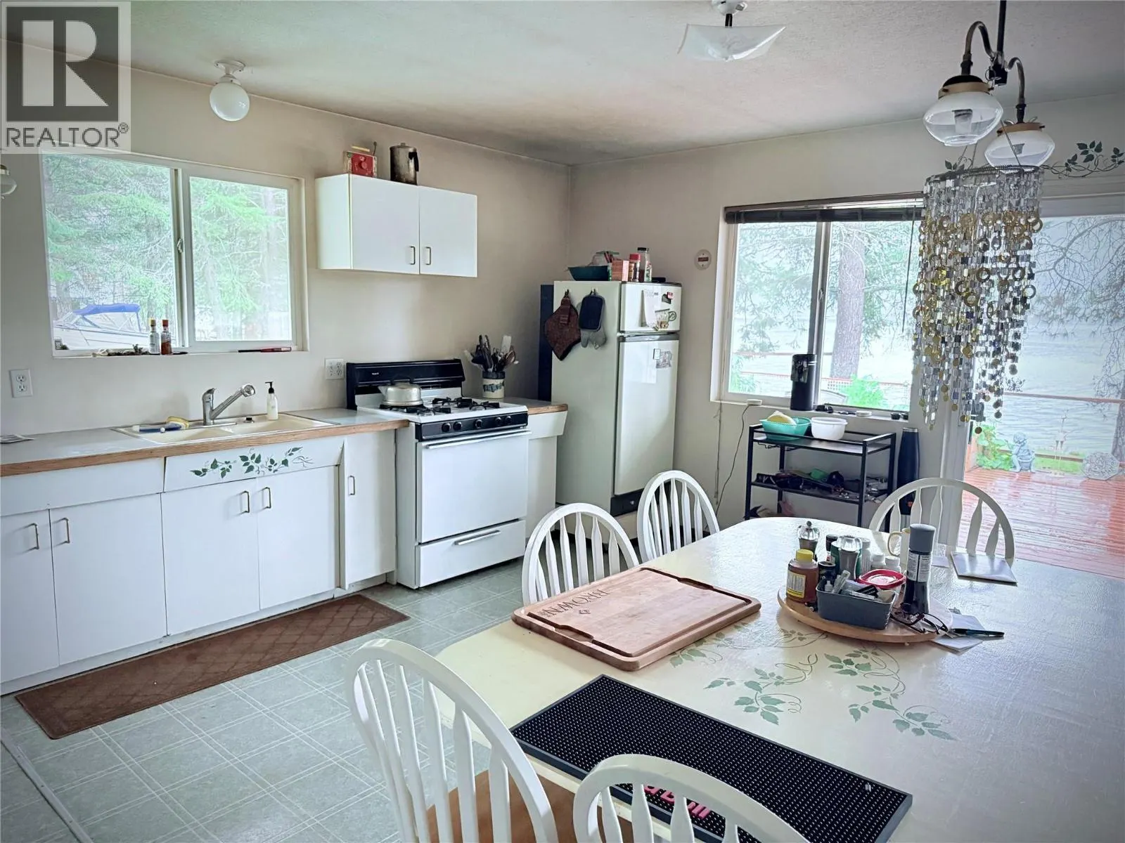 7180 Little Cayuse Creek Road