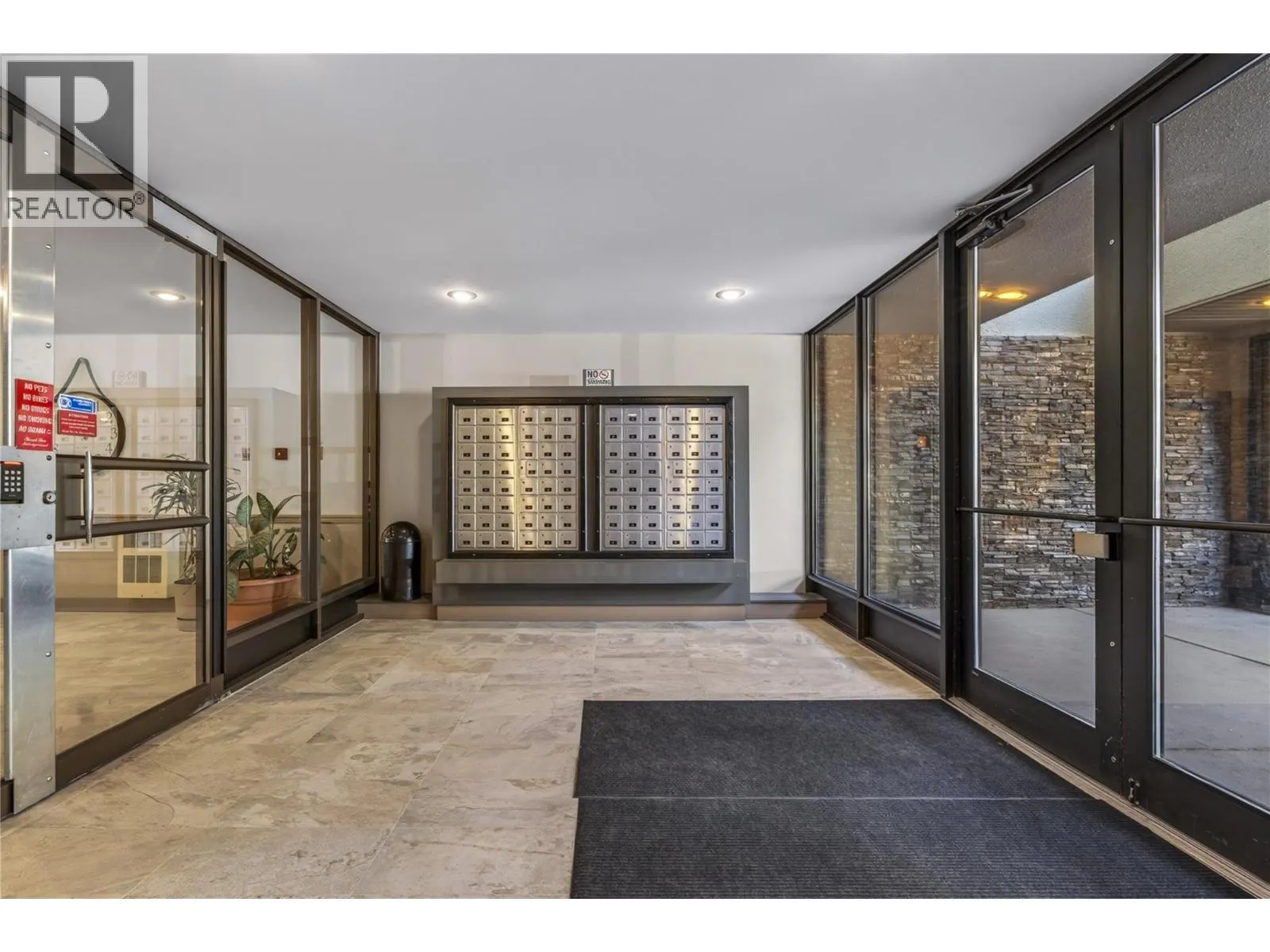 737 Leon Avenue Unit# 1007