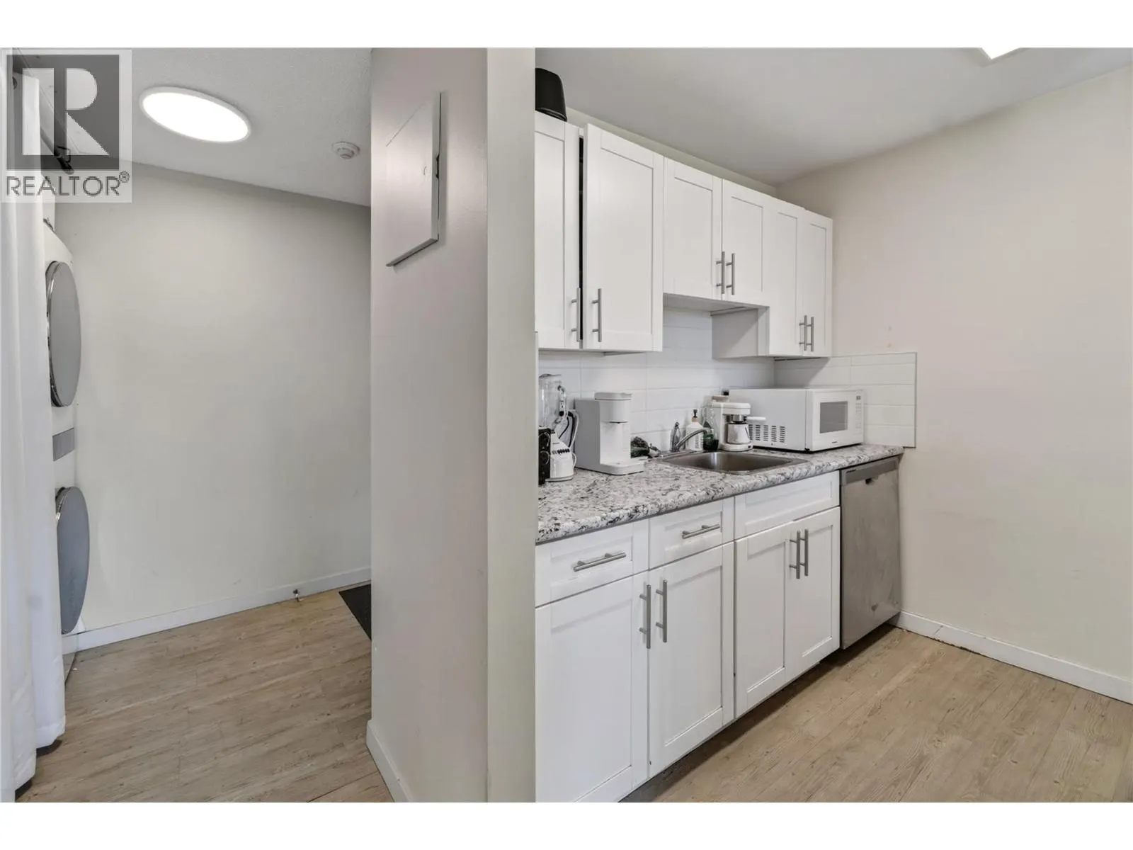 737 Leon Avenue Unit# 1007