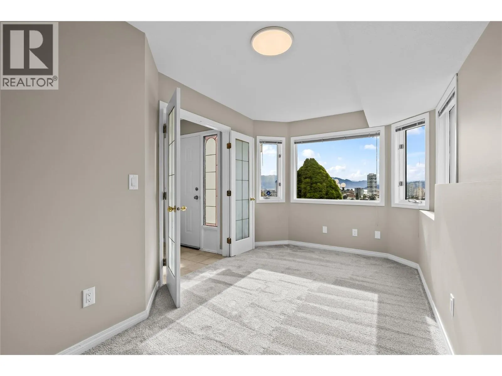 657 Royal View Drive