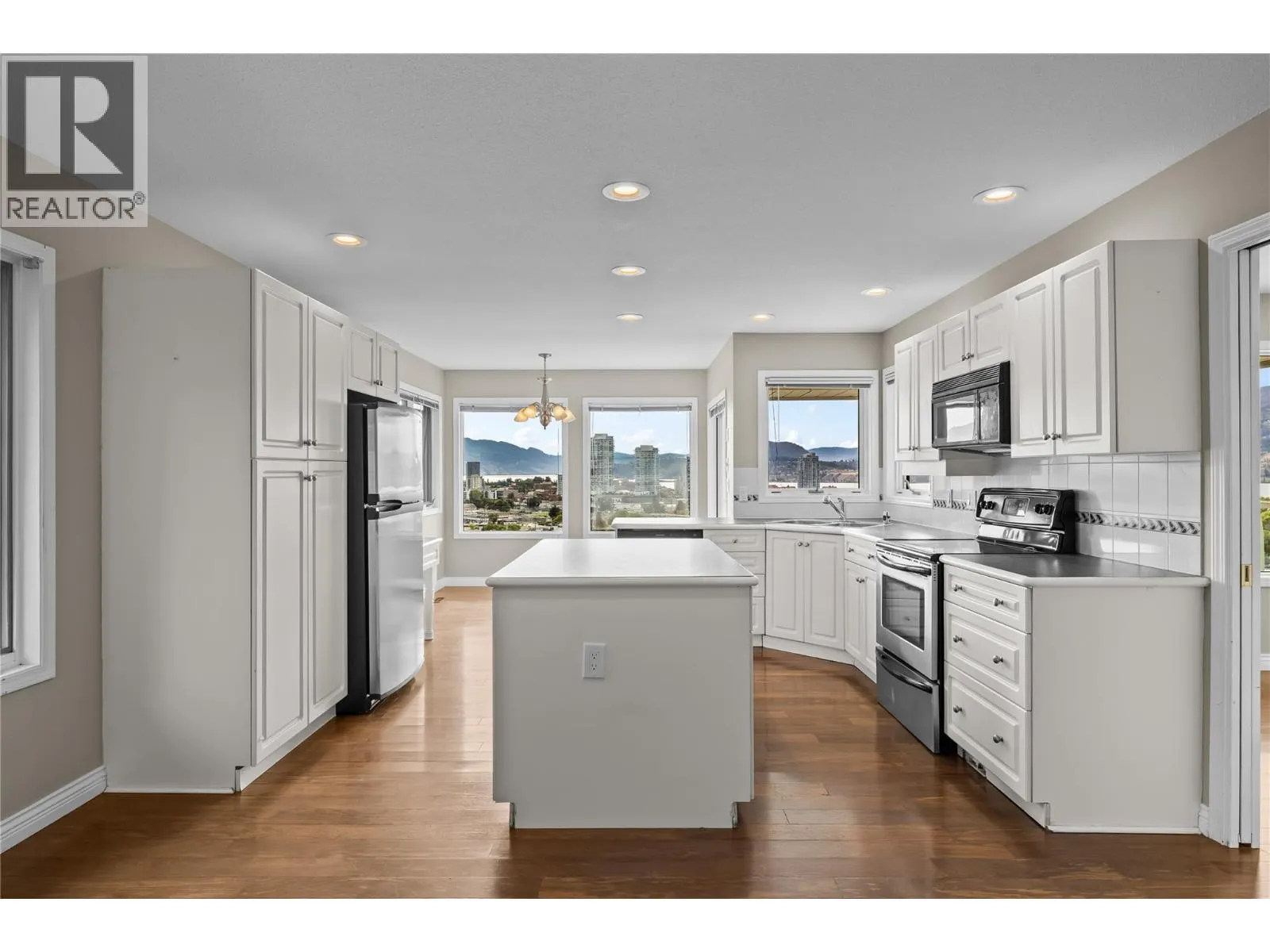 657 Royal View Drive