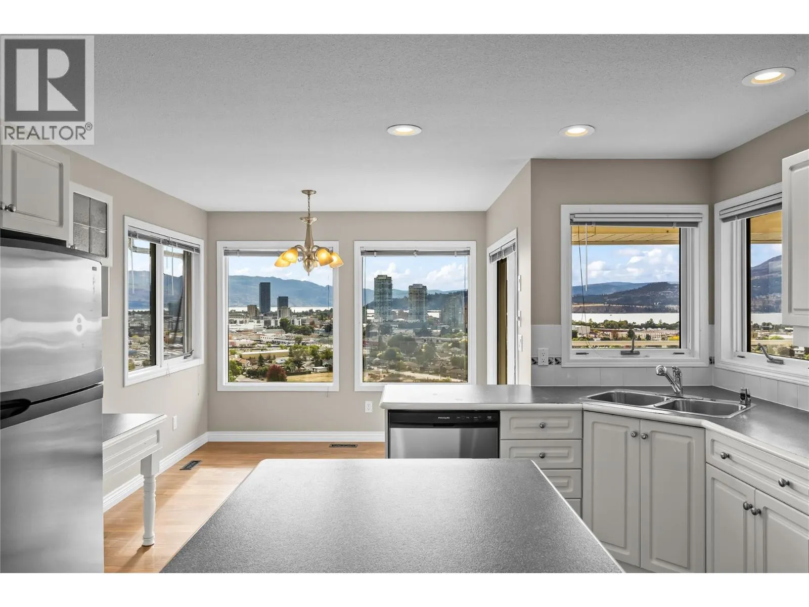 657 Royal View Drive