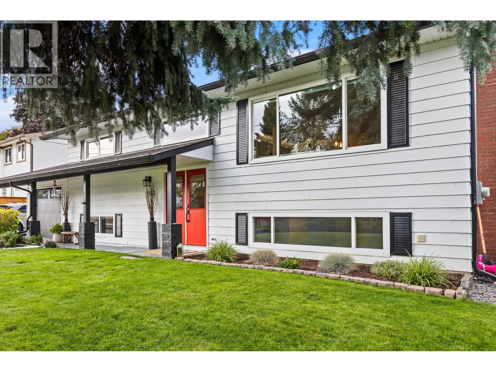 1866 Large Avenue