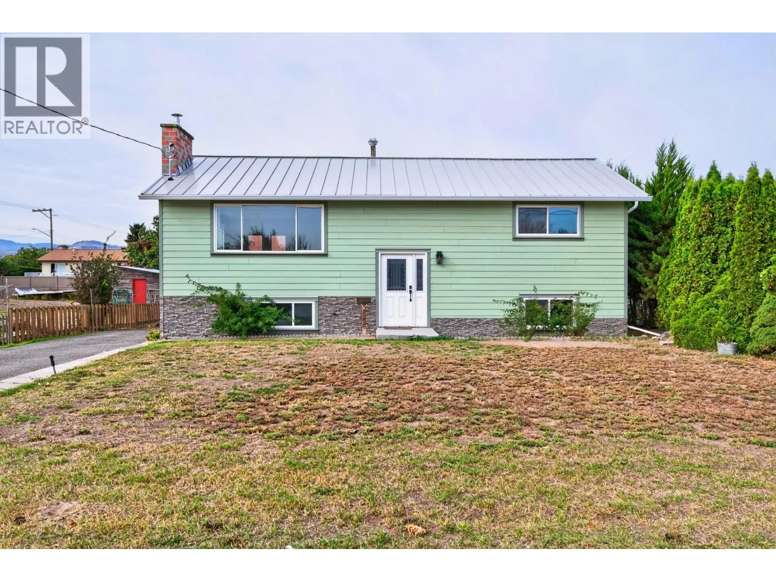 828 MCBRIDE Street