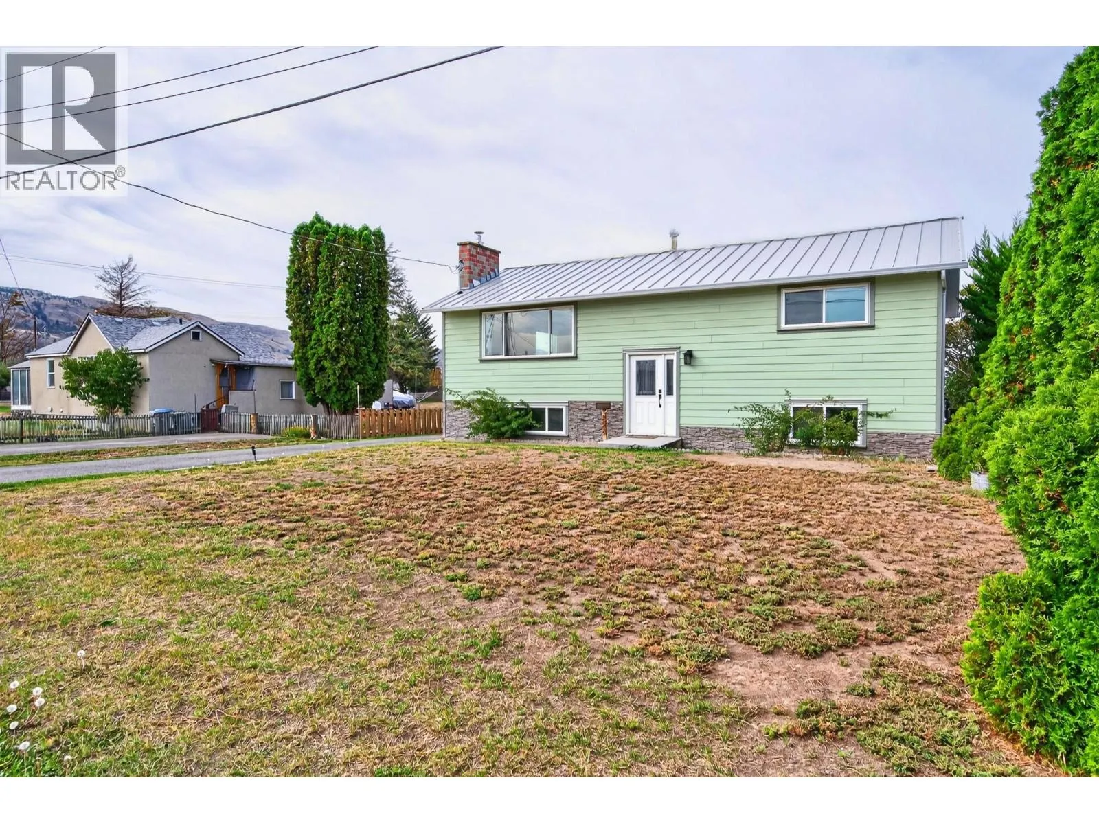 828 MCBRIDE Street