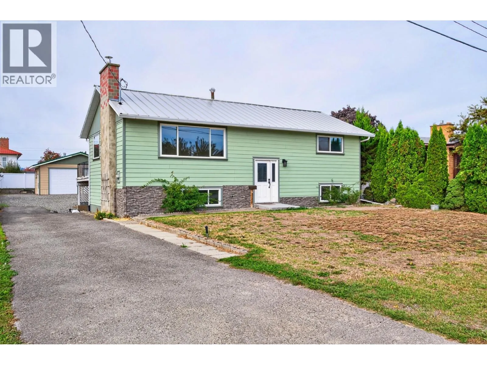 828 MCBRIDE Street