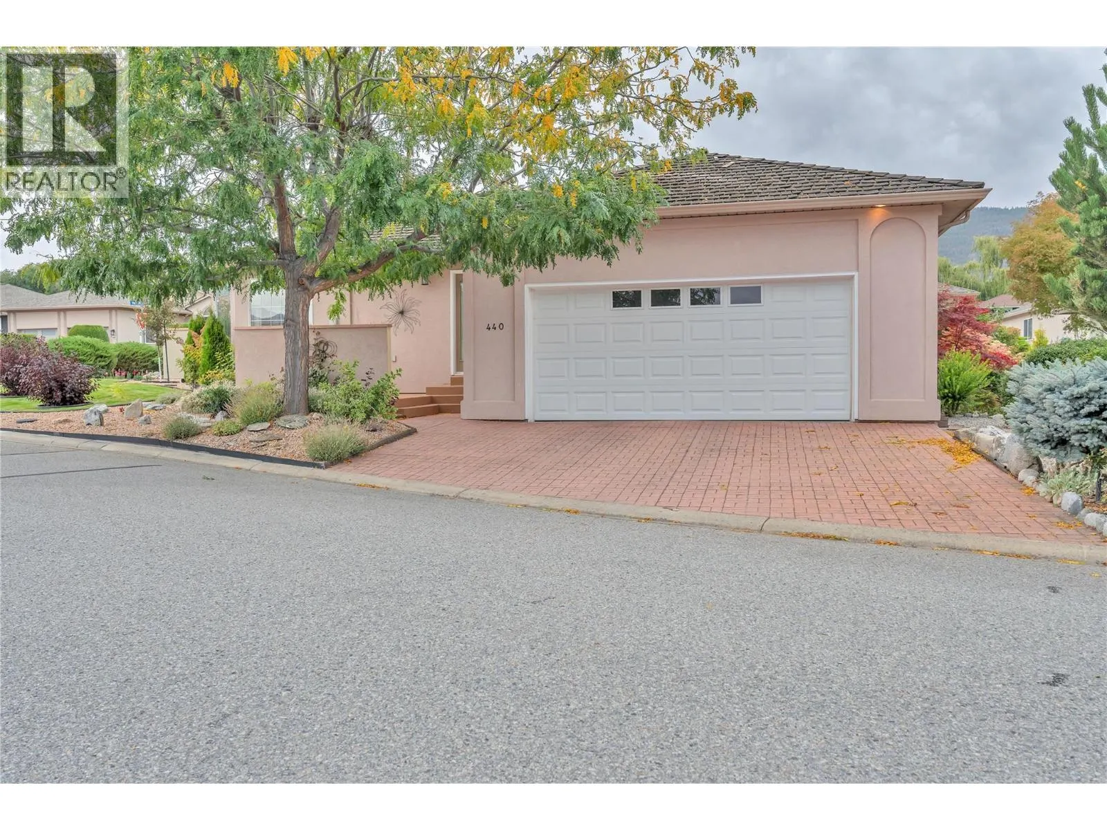 440 Ridge Place