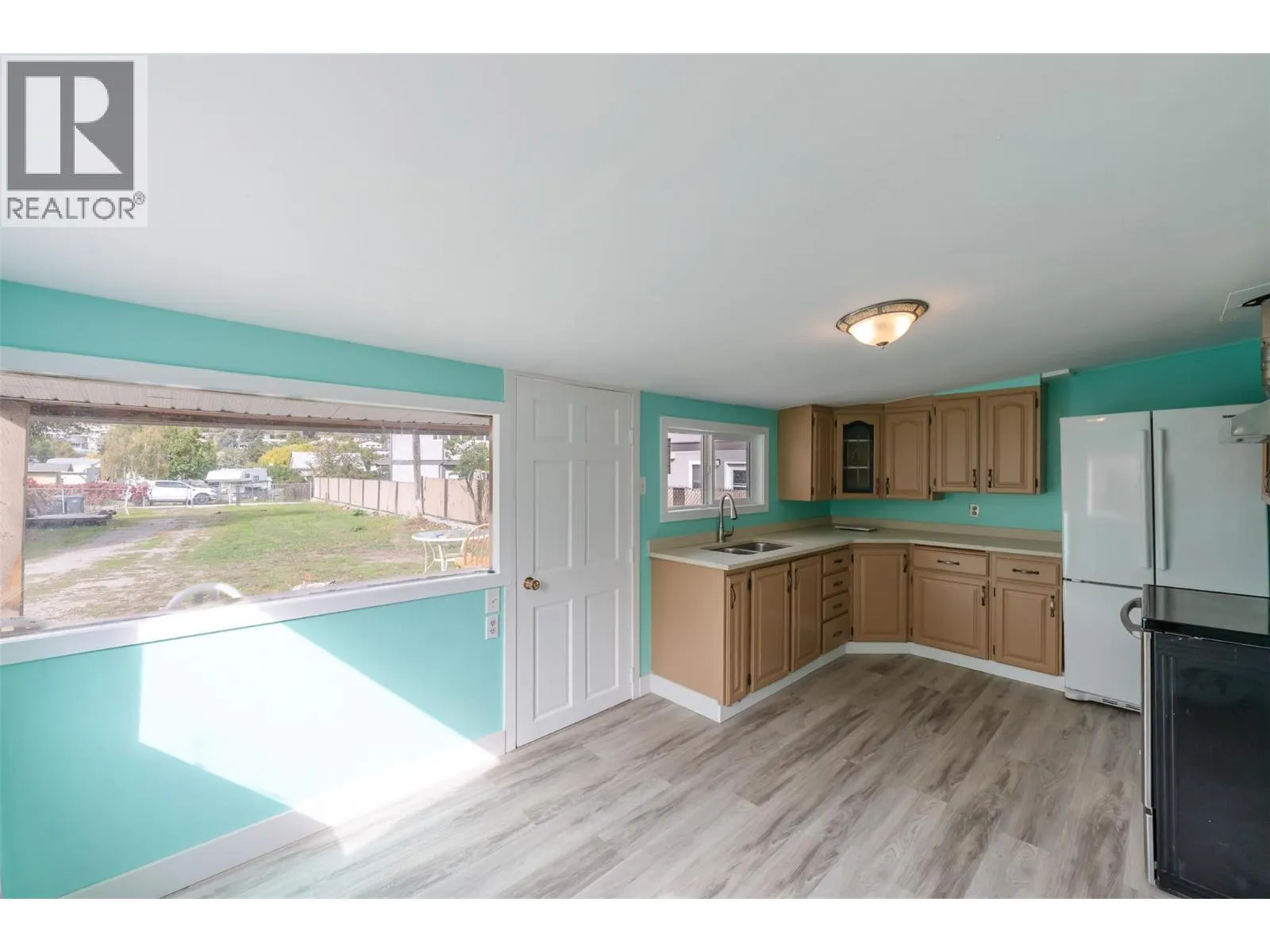 5814 Main Street