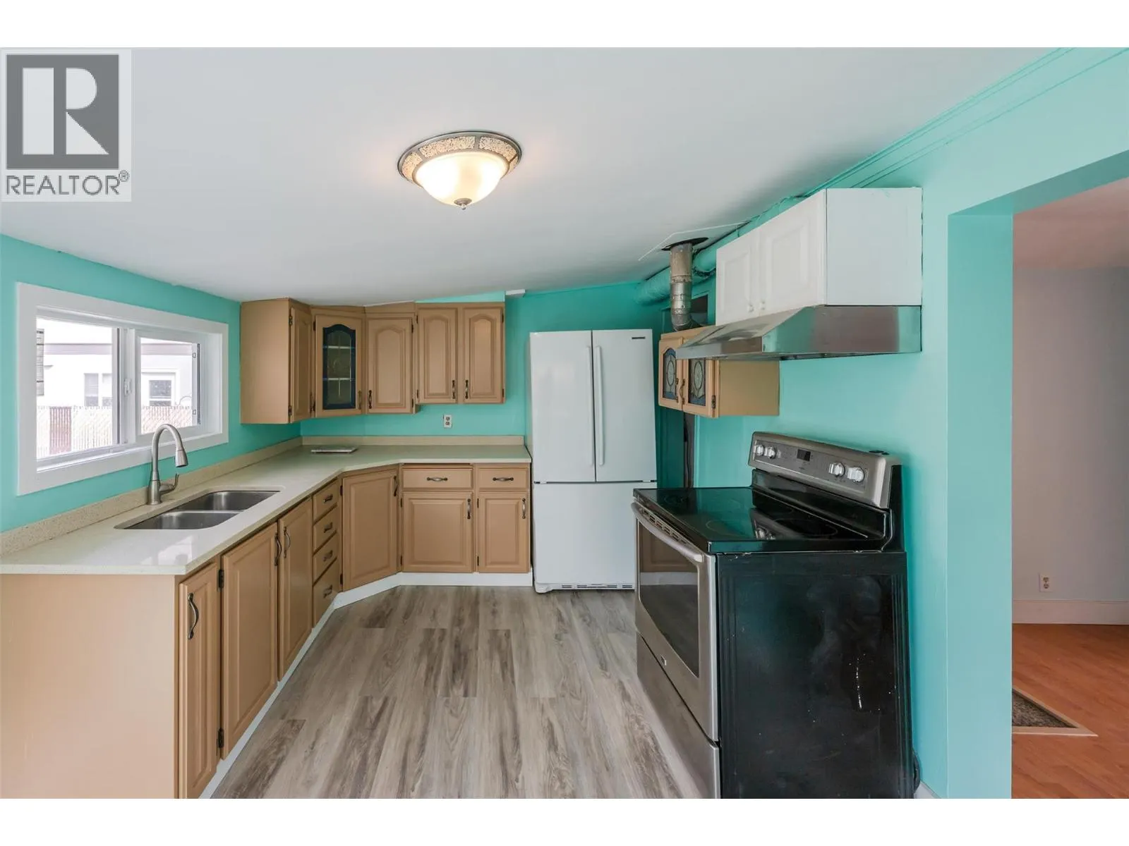 5814 Main Street