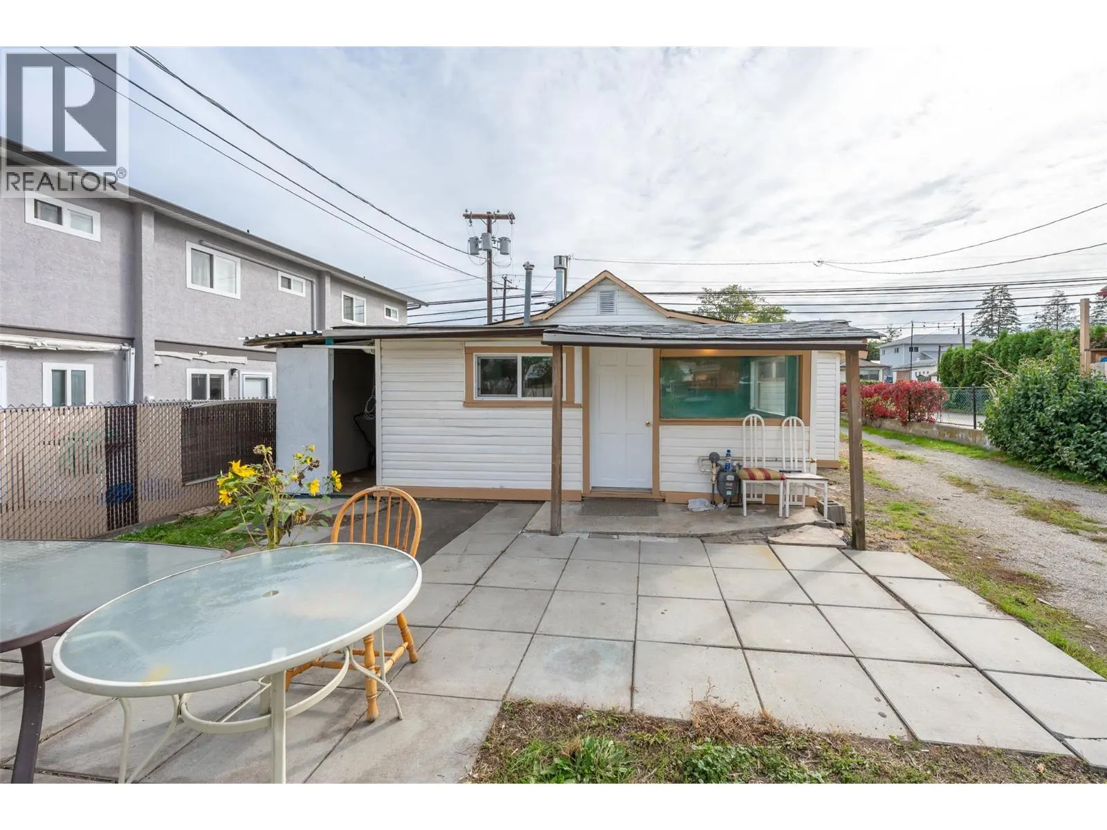 5814 Main Street