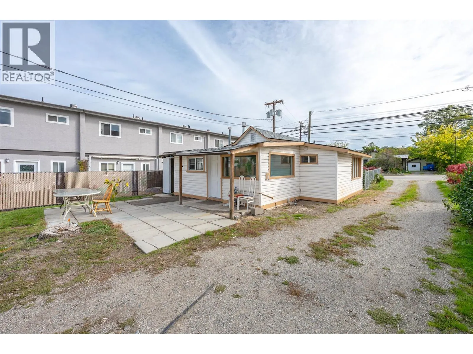 5814 Main Street