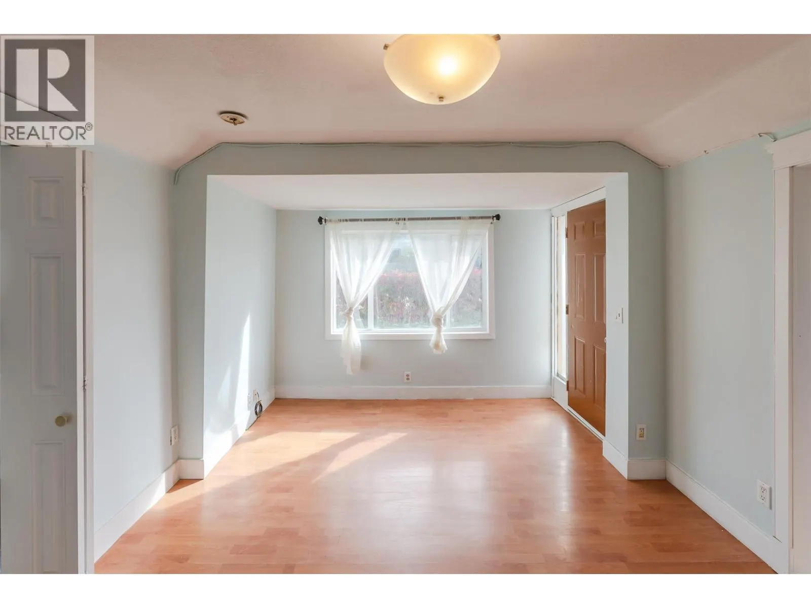 5814 Main Street