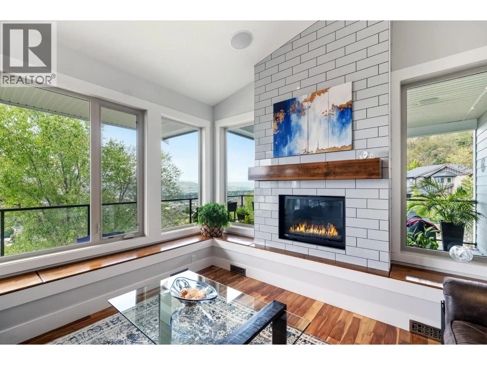 989 Mt Ida Lane