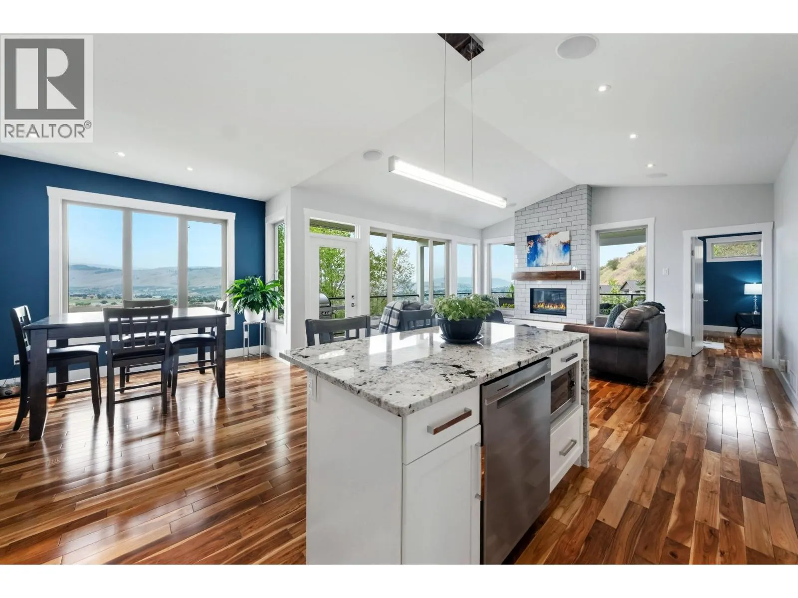 989 Mt Ida Lane