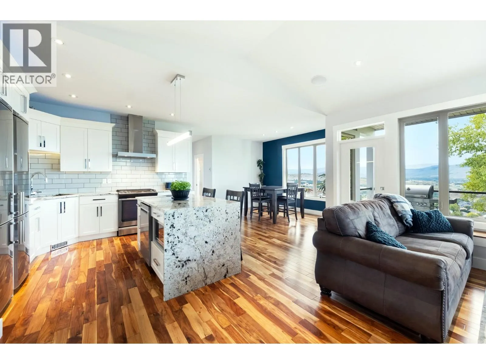 989 Mt Ida Lane