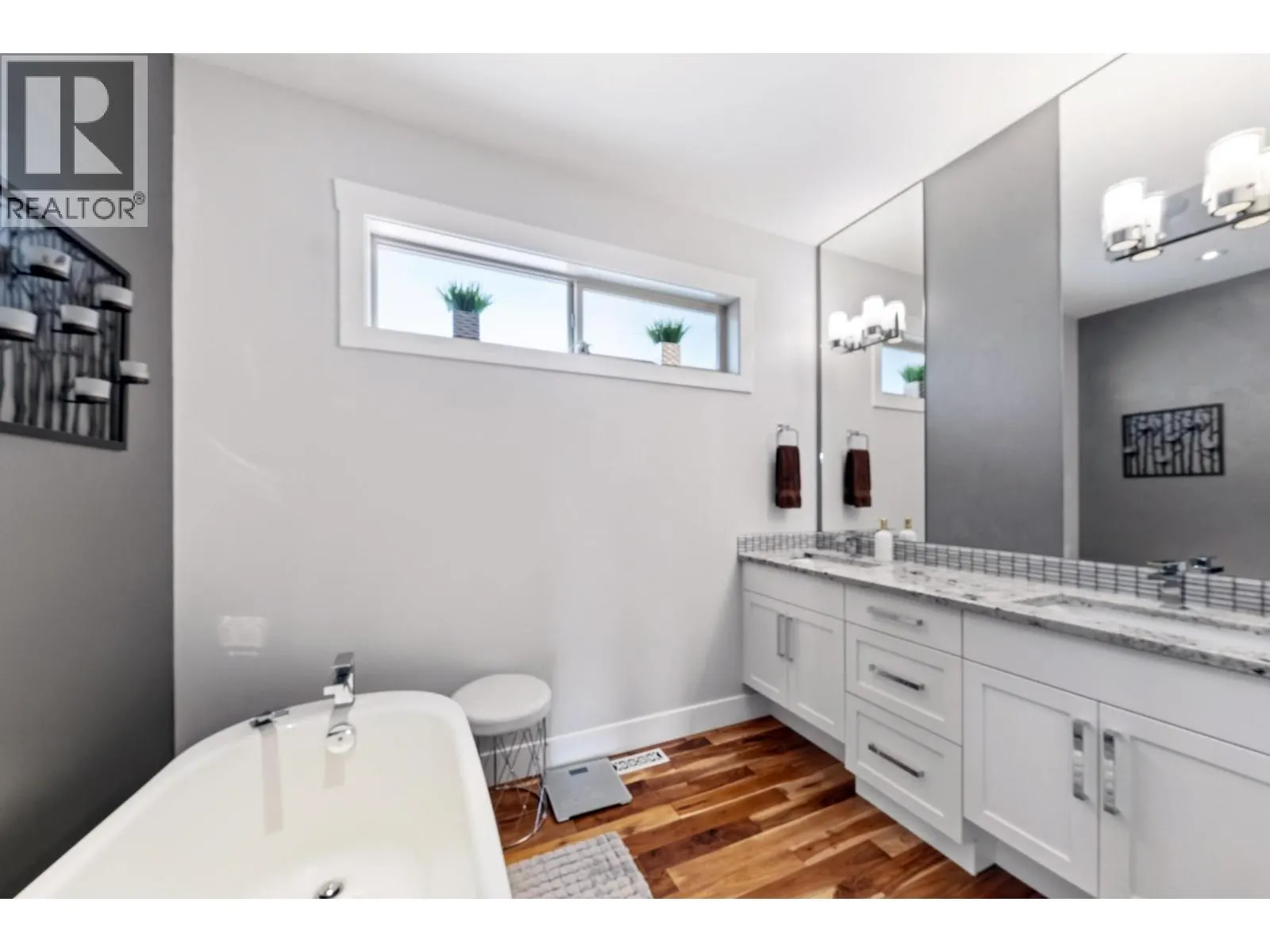 989 Mt Ida Lane