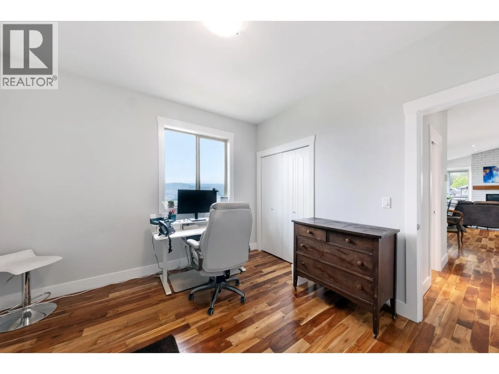 989 Mt Ida Lane