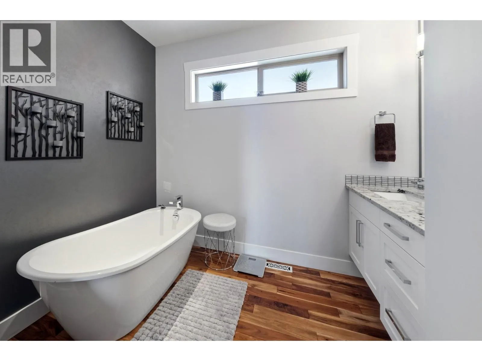 989 Mt Ida Lane