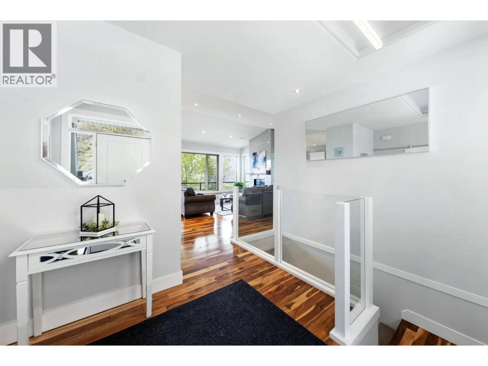 989 Mt Ida Lane