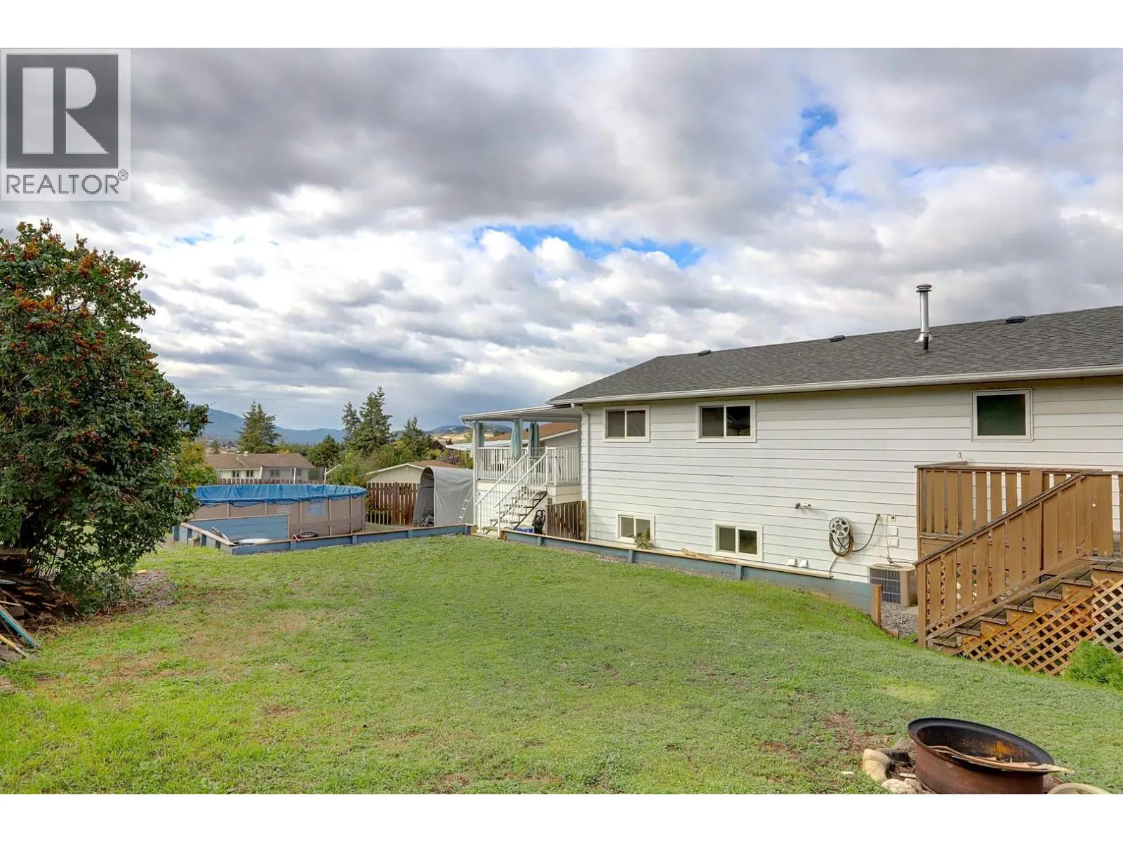 5723 Richards Crescent