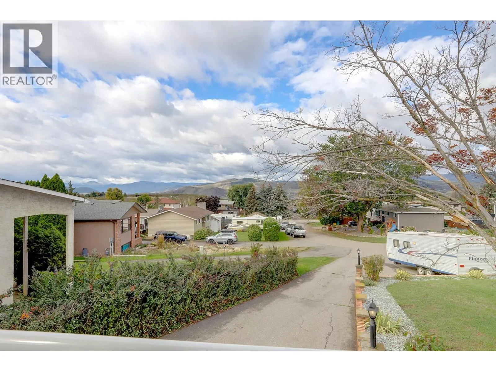 5723 Richards Crescent