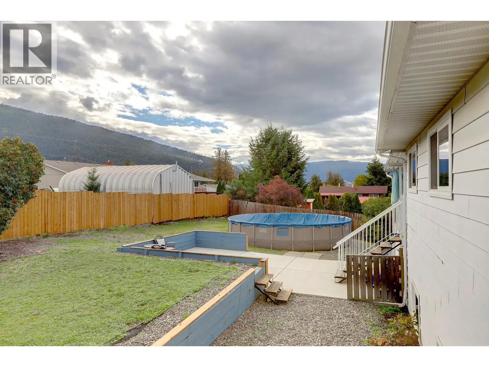 5723 Richards Crescent