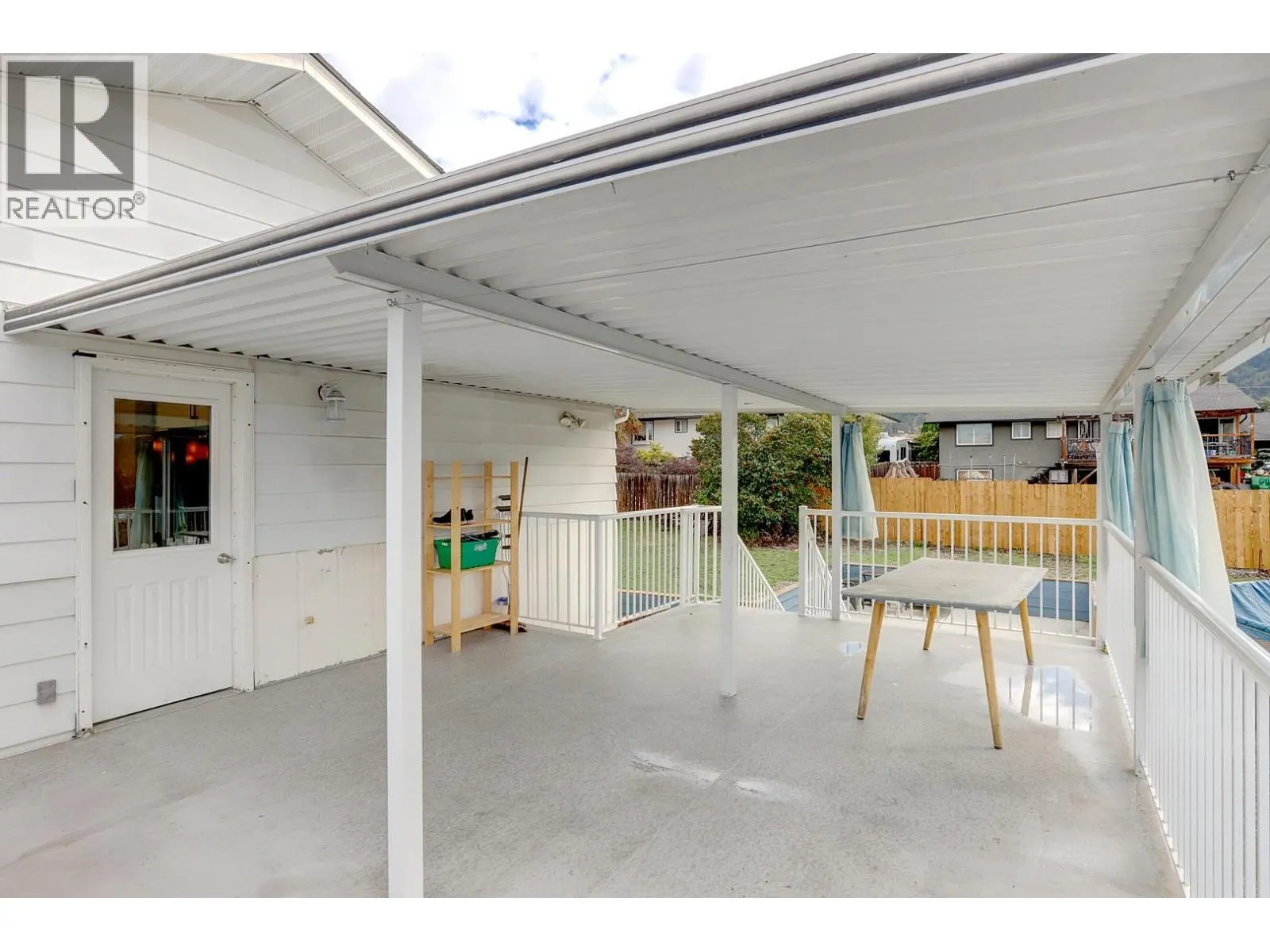 5723 Richards Crescent