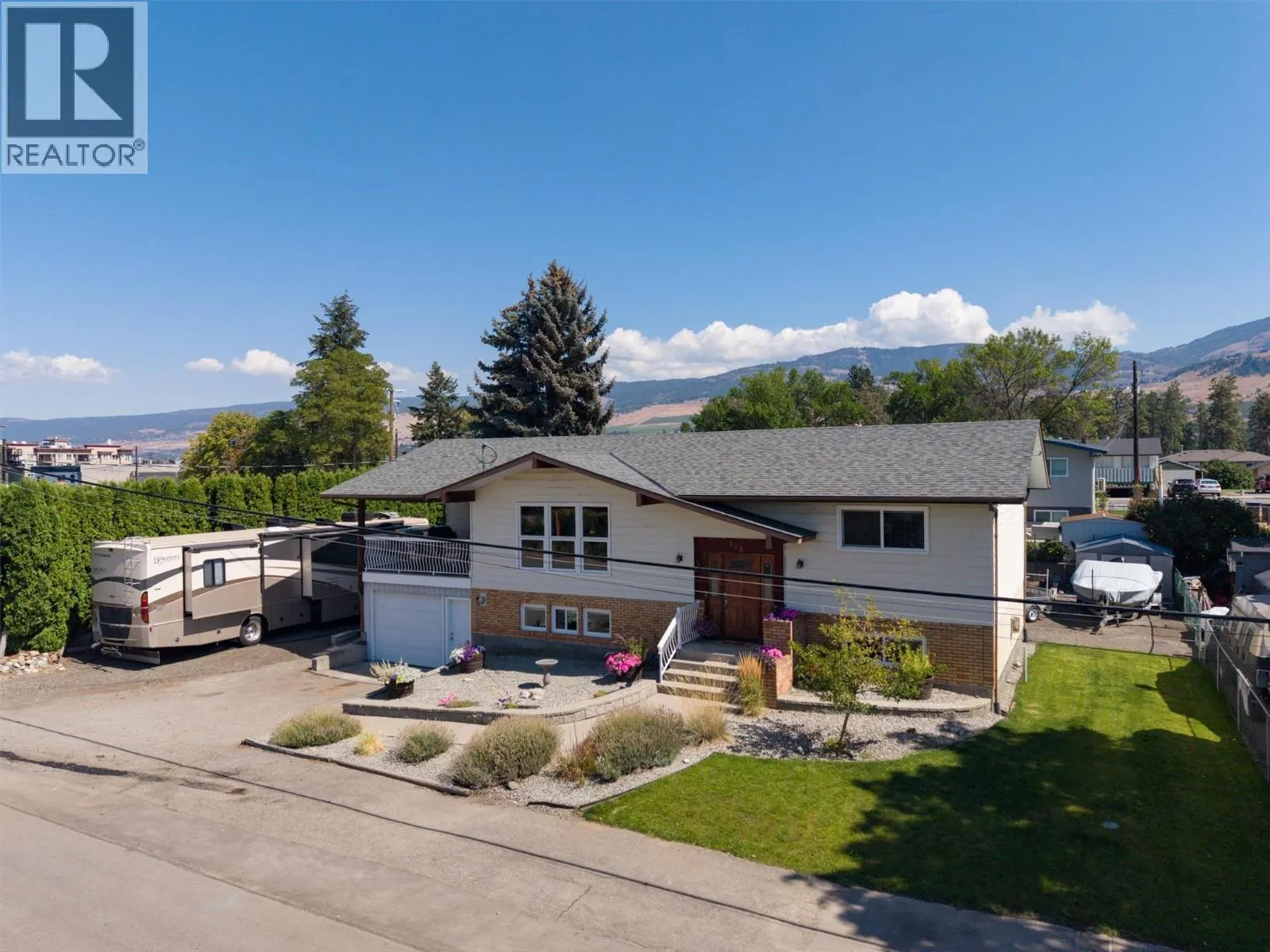 450 Holbrook Road W