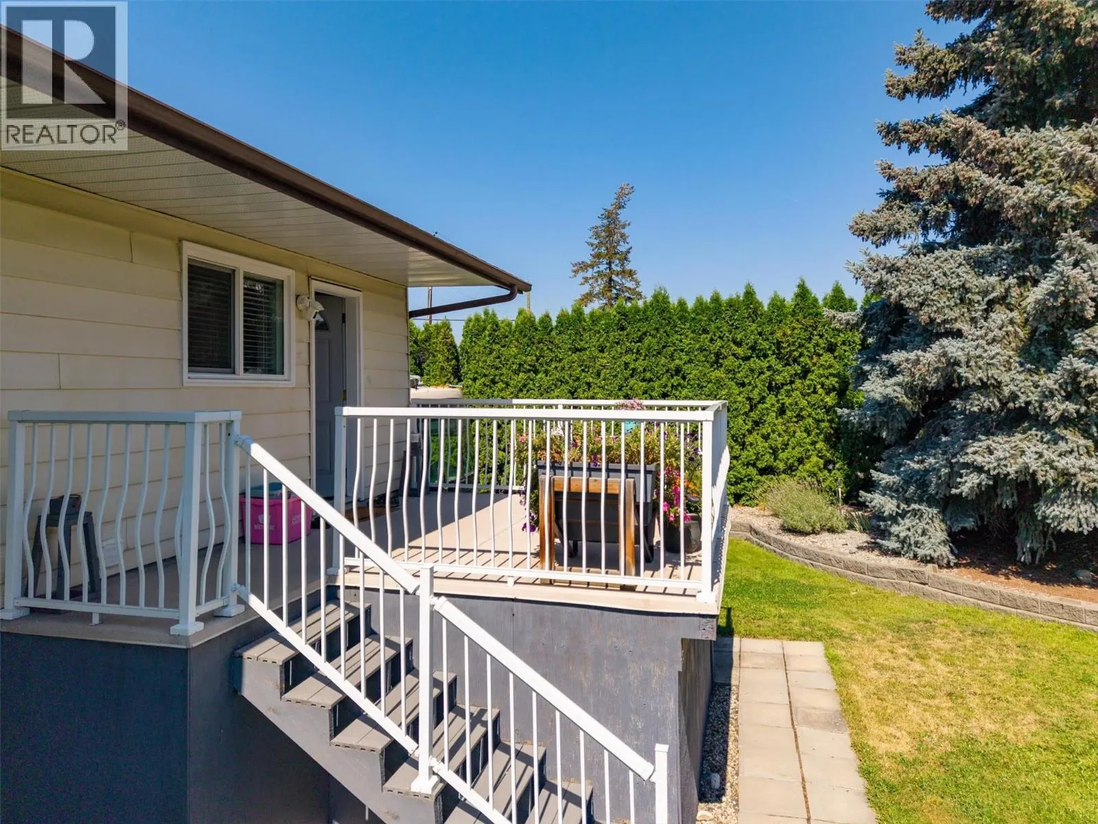 450 Holbrook Road W
