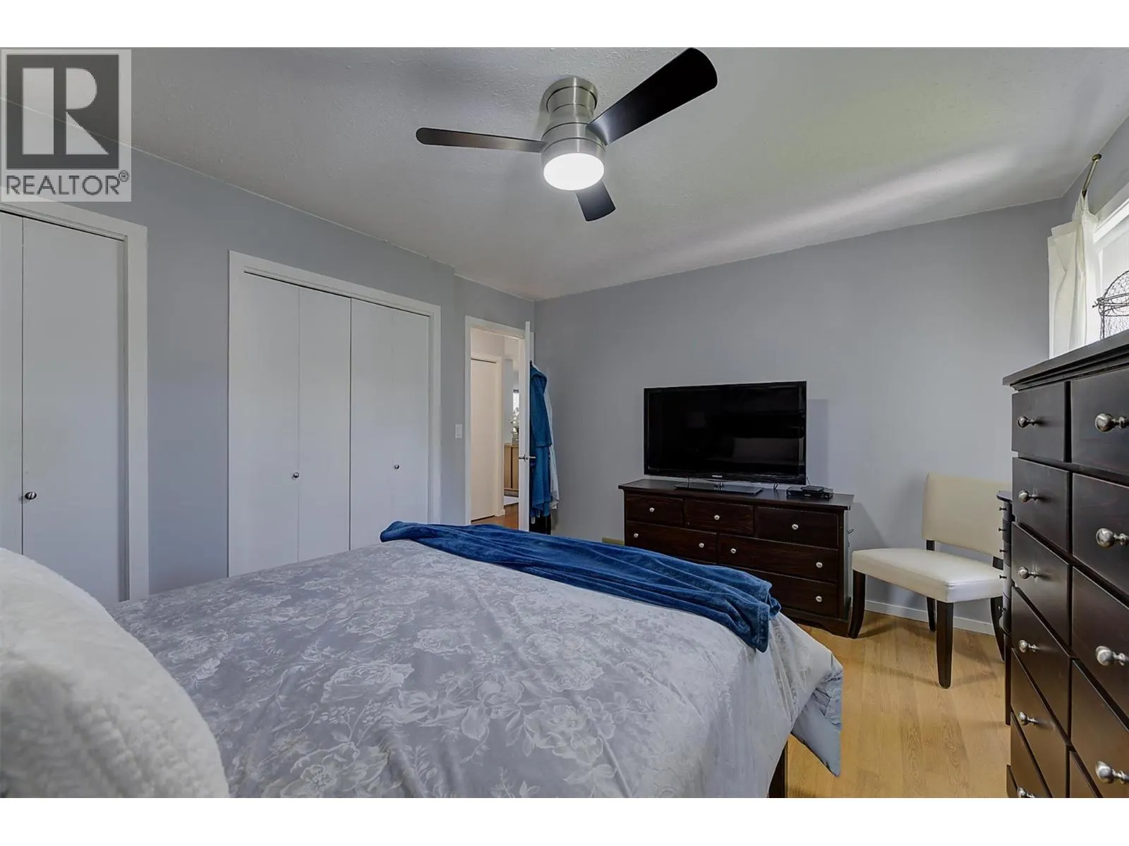450 Holbrook Road W