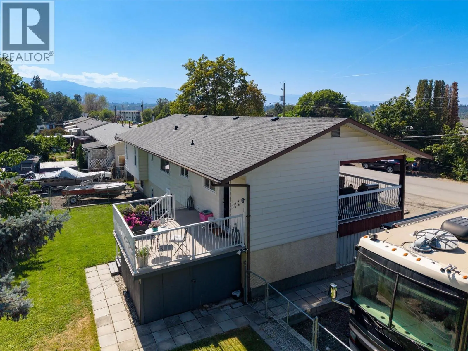 450 Holbrook Road W