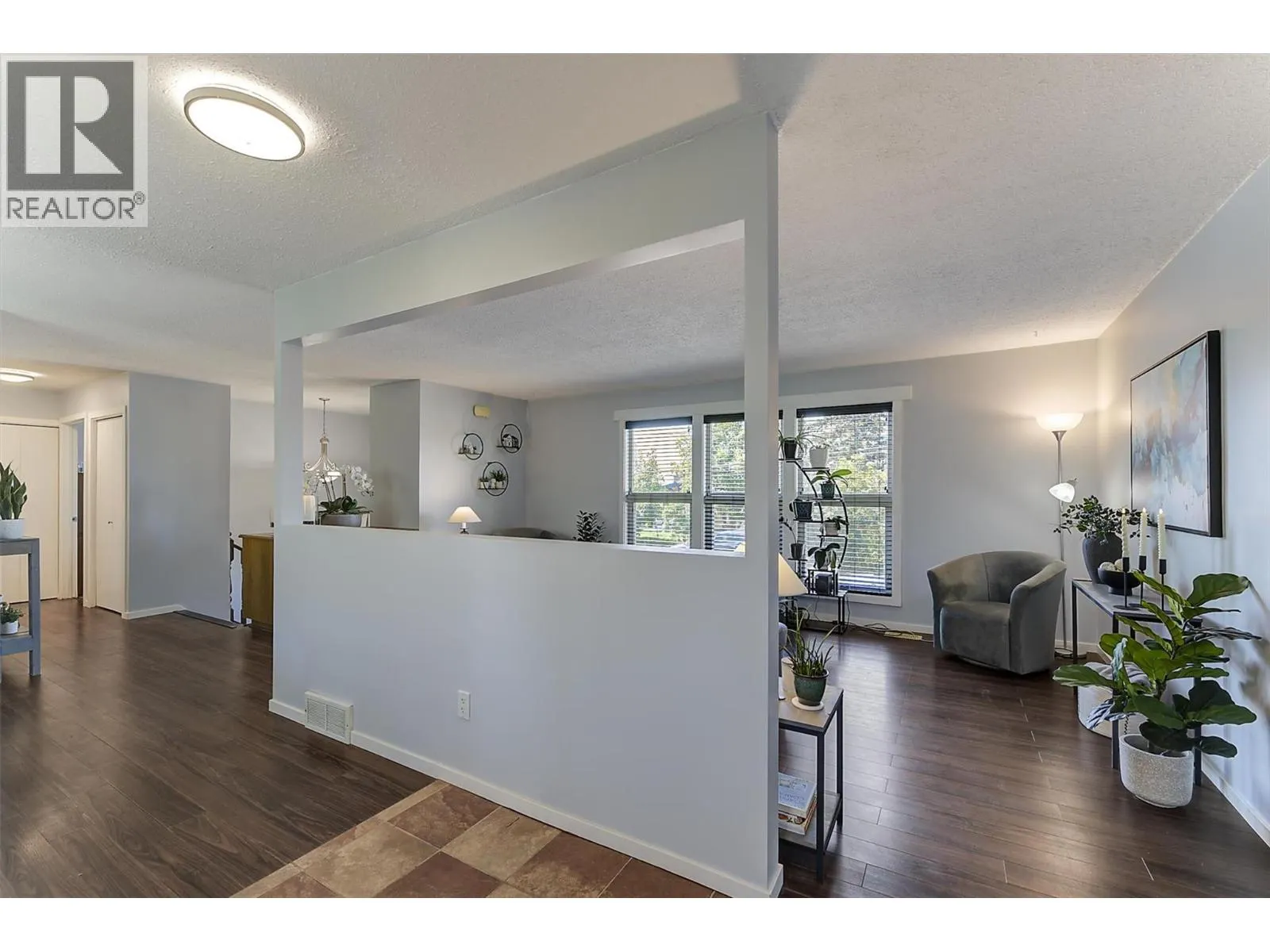 450 Holbrook Road W