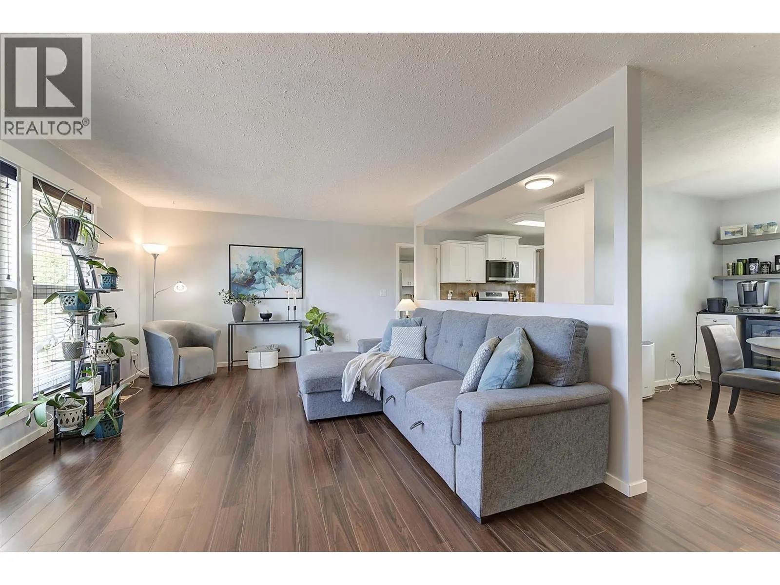 450 Holbrook Road W