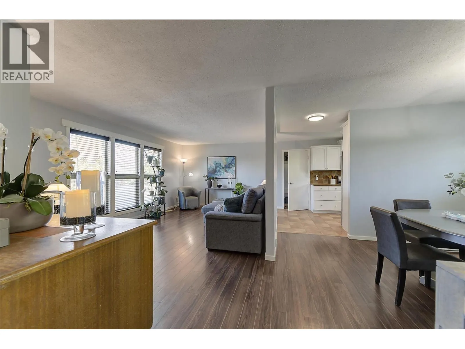 450 Holbrook Road W