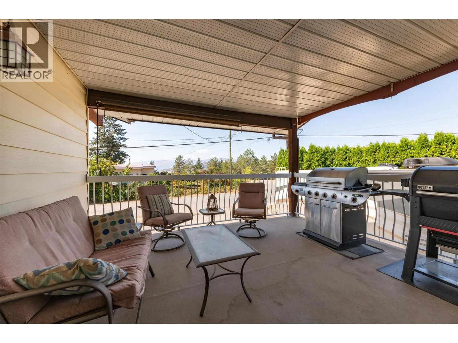 450 Holbrook Road W