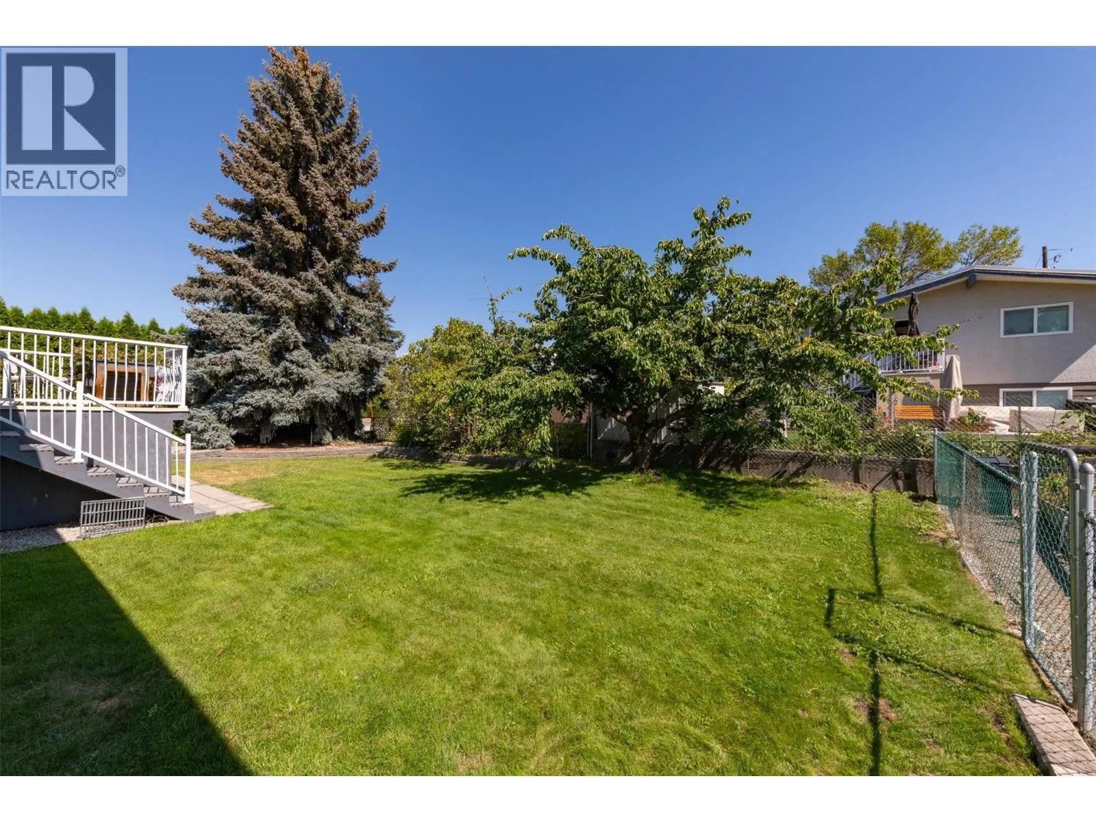 450 Holbrook Road W