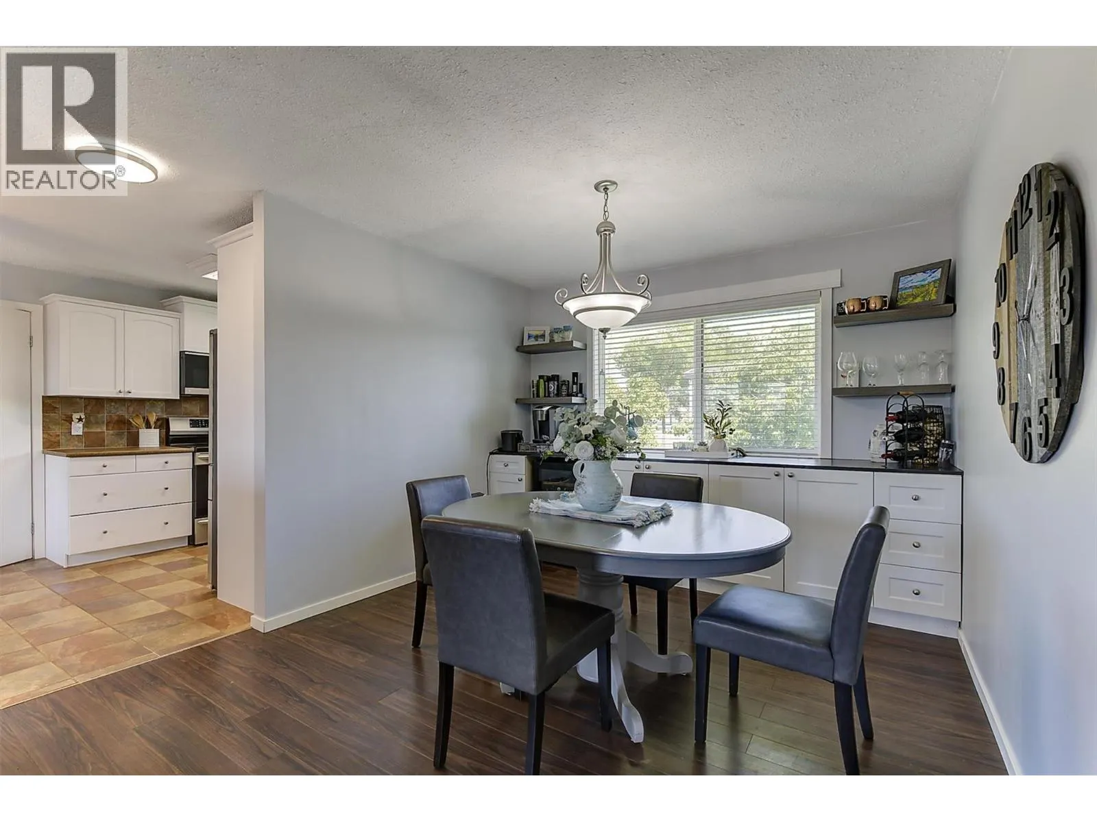 450 Holbrook Road W