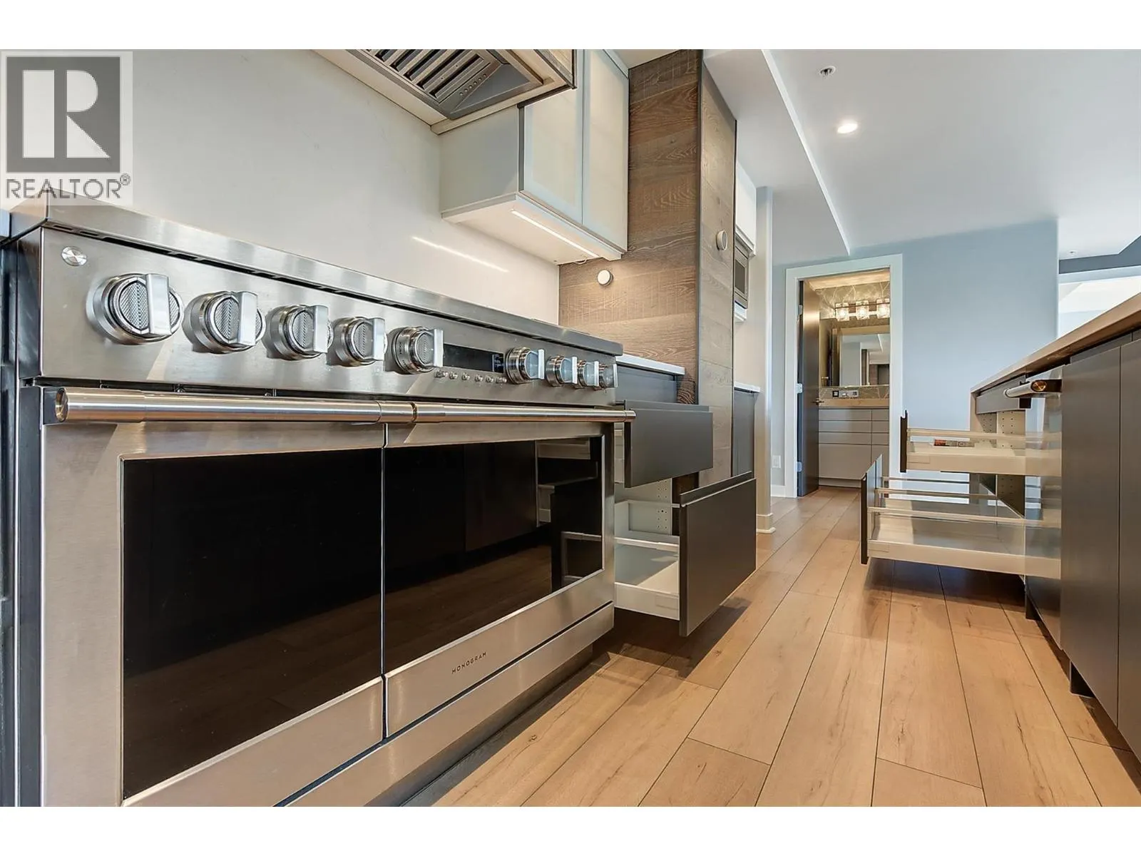 1160 Bernard Avenue Unit# 1209