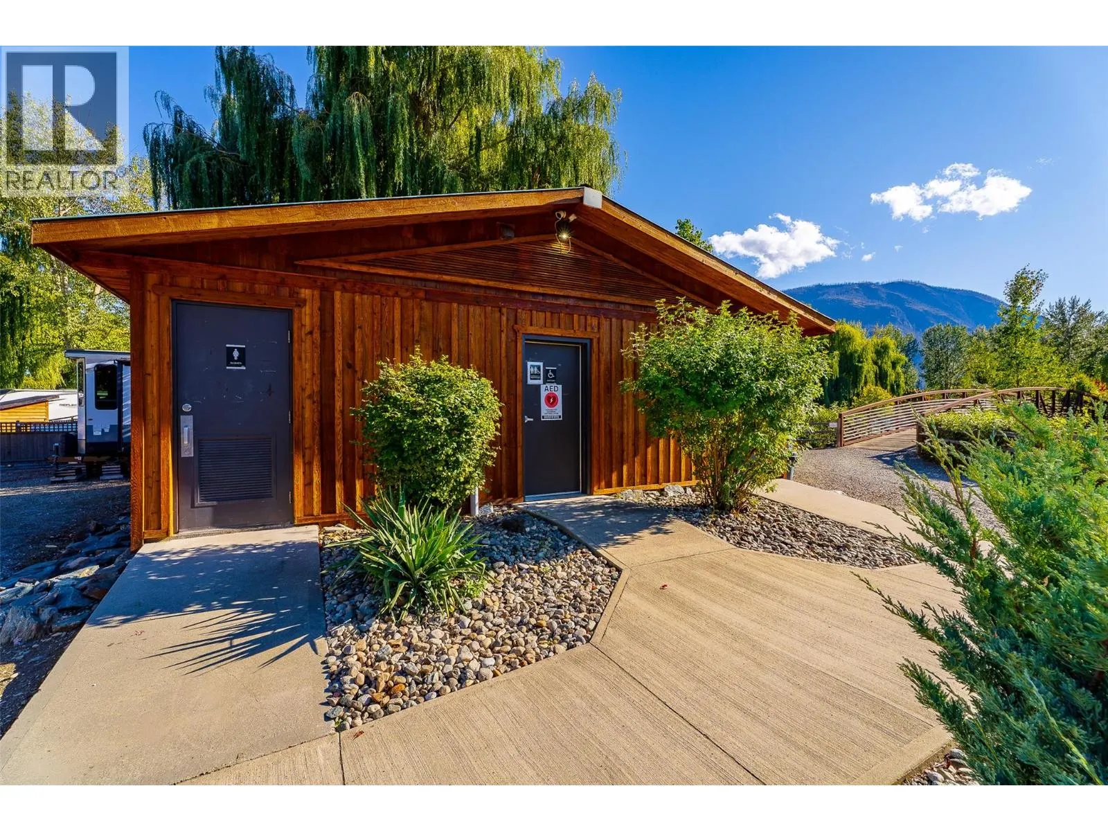 46 Cottonwood Drive N