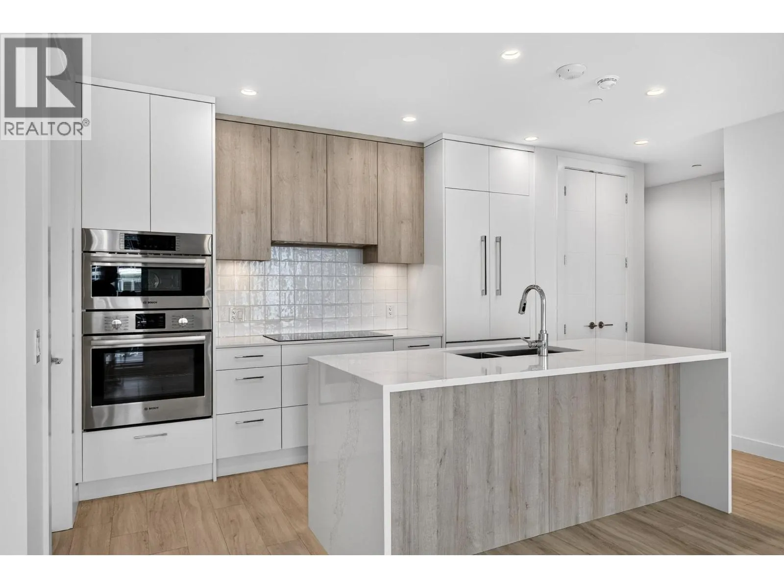 3699 Capozzi Road Unit# PH6