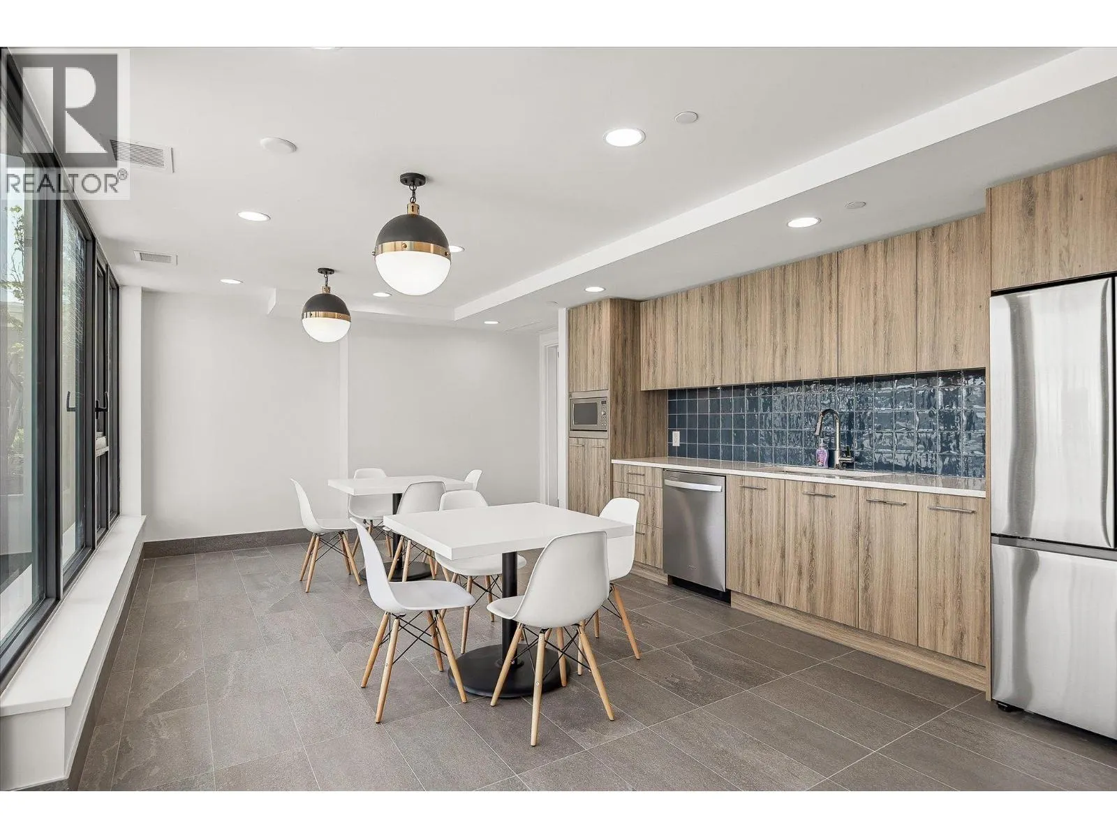3699 Capozzi Road Unit# PH6