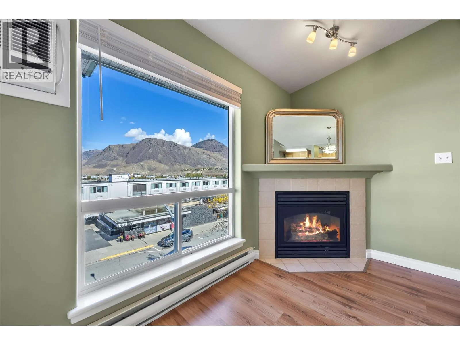 683 Victoria Street Unit# 407