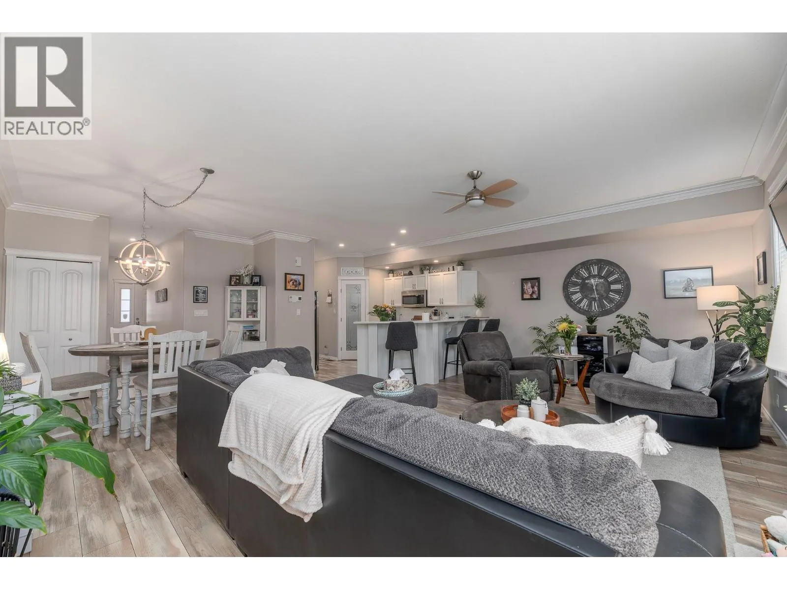 1742 FAIRFORD Drive Unit# 106