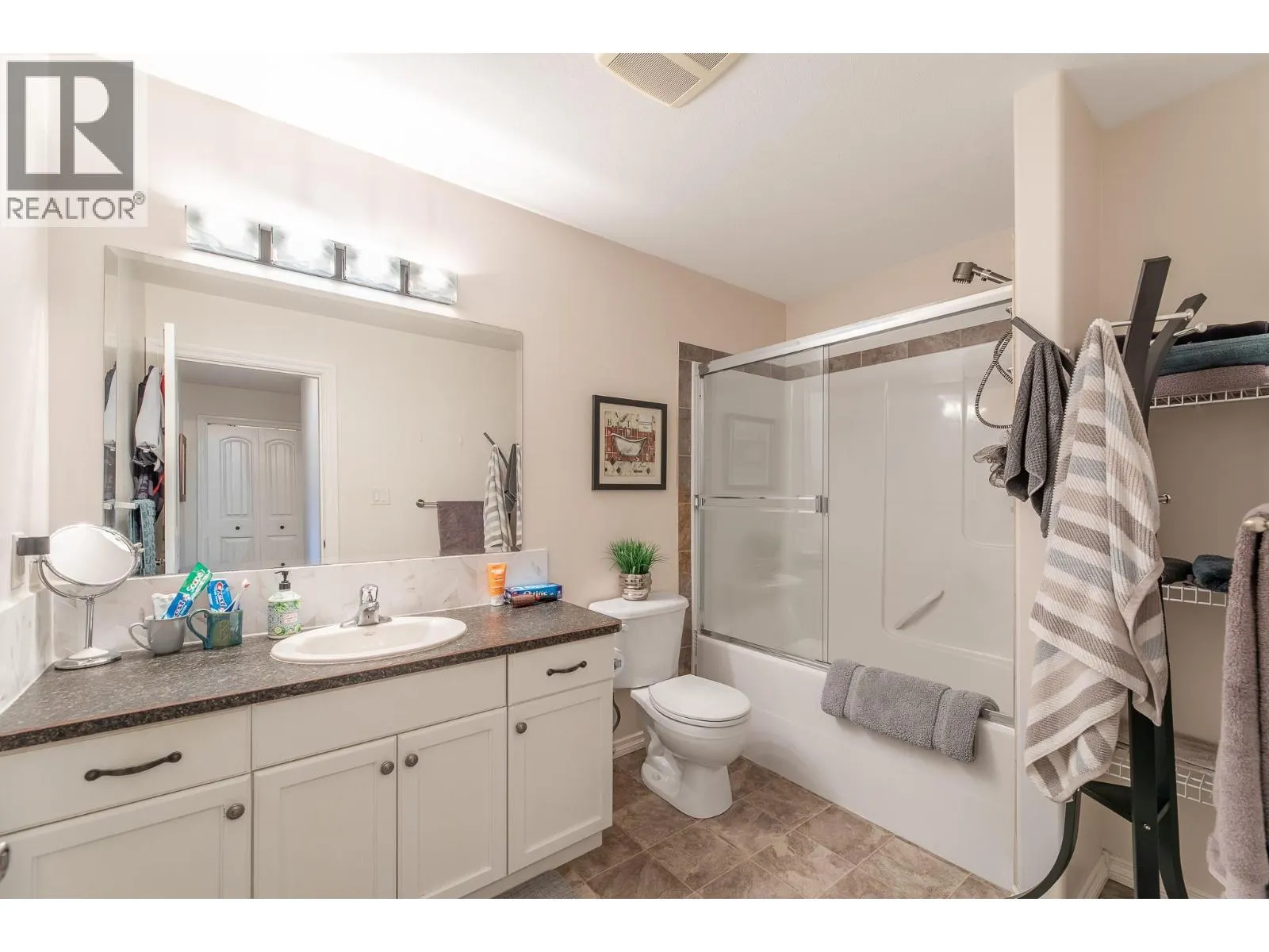 1742 FAIRFORD Drive Unit# 106