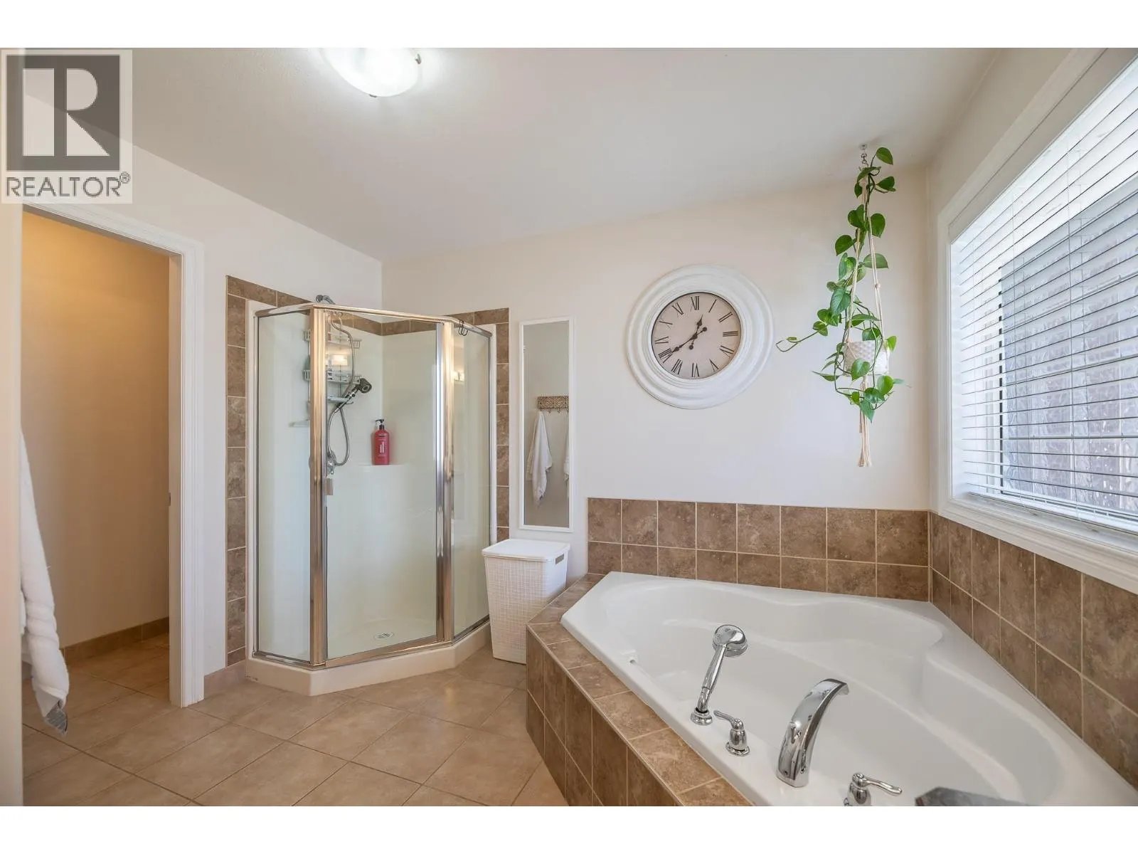 1742 FAIRFORD Drive Unit# 106