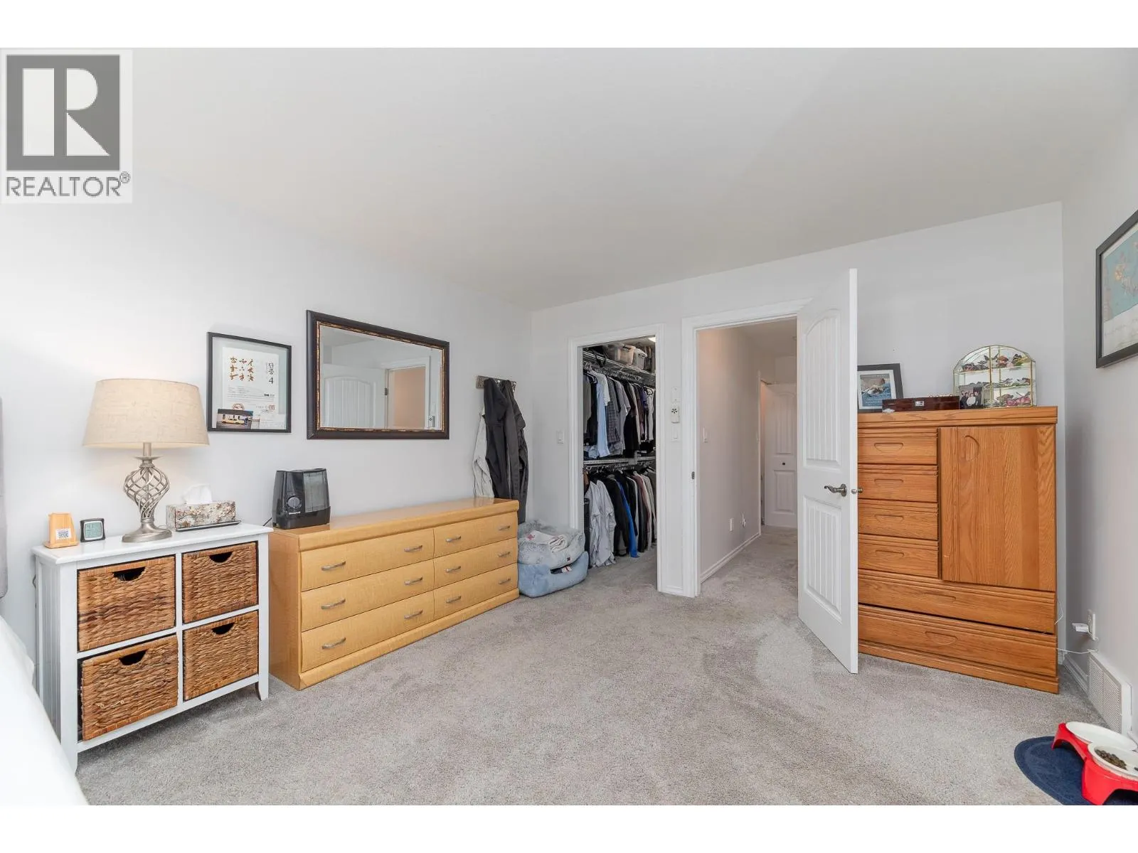 1742 FAIRFORD Drive Unit# 106