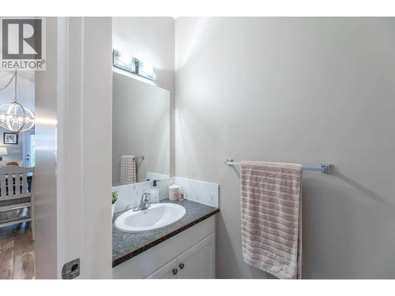1742 FAIRFORD Drive Unit# 106